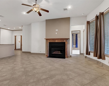 6223 Duke Trail Lane - Photo Thumbnail 3