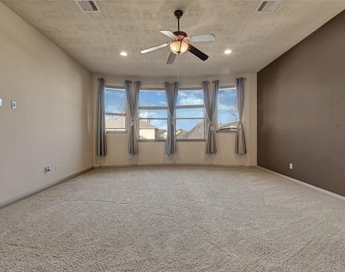 6223 Duke Trail Lane - Photo Thumbnail 7