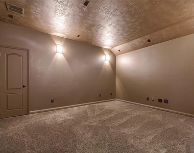6223 Duke Trail Lane - Photo Thumbnail 40
