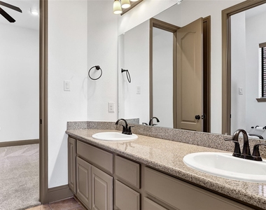 6223 Duke Trail Lane - Photo Thumbnail 30