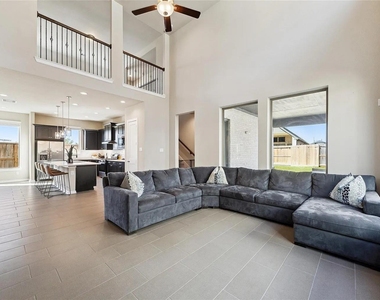 29634 Sterling Knoll Drive - Photo Thumbnail 6