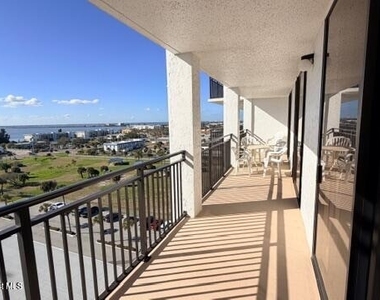 2100 N Atlantic Avenue - Photo Thumbnail 5