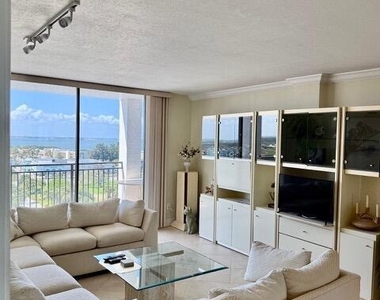 2100 N Atlantic Avenue - Photo Thumbnail 9