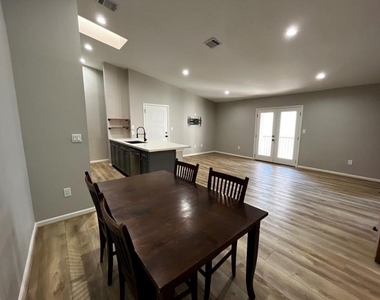 2425 Augusta Drive - Photo Thumbnail 1