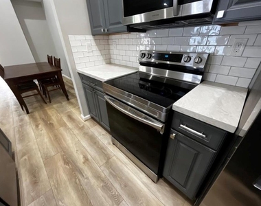2425 Augusta Drive - Photo Thumbnail 13