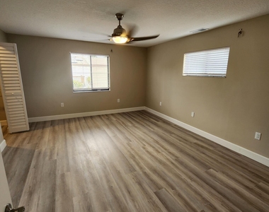 304 Wilson Avenue - Photo Thumbnail 20