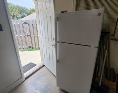 304 Wilson Avenue - Photo Thumbnail 28