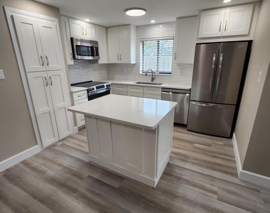 304 Wilson Avenue - Photo Thumbnail 4