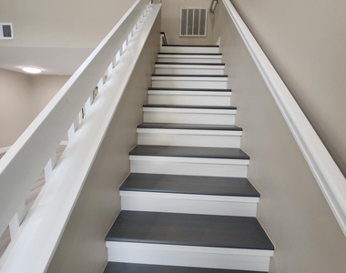 304 Wilson Avenue - Photo Thumbnail 17
