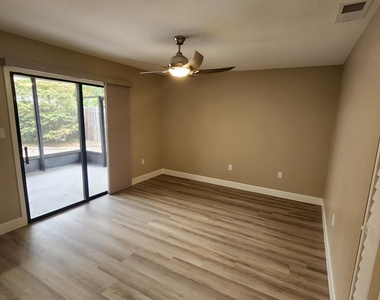 304 Wilson Avenue - Photo Thumbnail 15