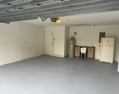 356 Pipit Street Ne - Photo Thumbnail 12