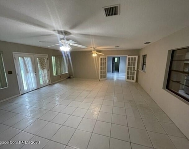 356 Pipit Street Ne - Photo Thumbnail 17