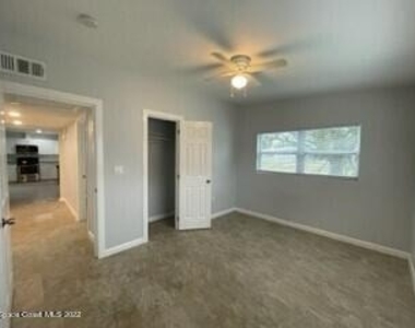 305 Prospect Avenue - Photo Thumbnail 10