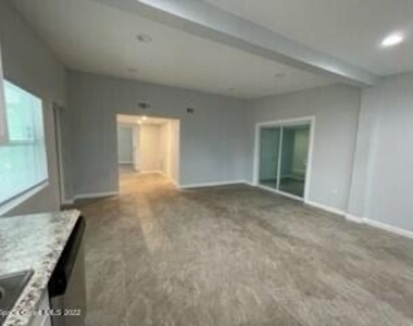 305 Prospect Avenue - Photo Thumbnail 20