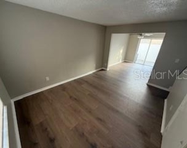 3009 S Manhattan Avenue - Photo Thumbnail 2