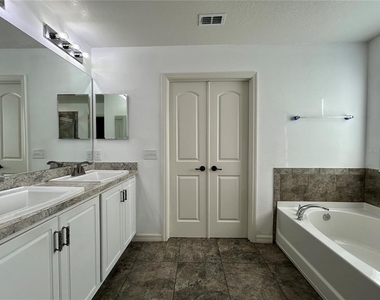 10638 Aldo Moro Drive - Photo Thumbnail 18