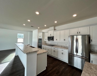 10638 Aldo Moro Drive - Photo Thumbnail 8