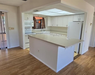 2395 Alda Lane - Photo Thumbnail 3