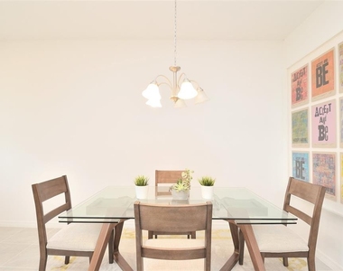 2331 Garden Belle Drive - Photo Thumbnail 3
