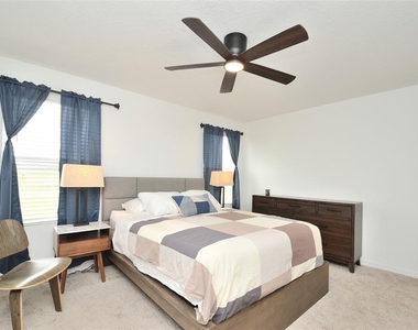 2331 Garden Belle Drive - Photo Thumbnail 12