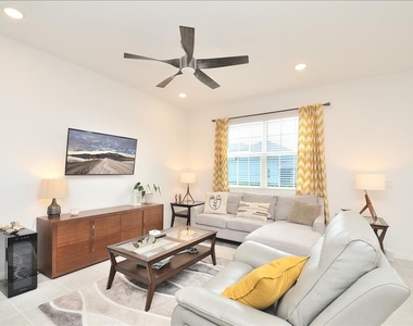 2331 Garden Belle Drive - Photo Thumbnail 4