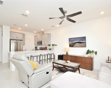 2331 Garden Belle Drive - Photo Thumbnail 5