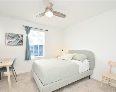 2331 Garden Belle Drive - Photo Thumbnail 16
