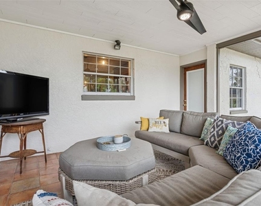 2603 N Ridgewood Avenue - Photo Thumbnail 31