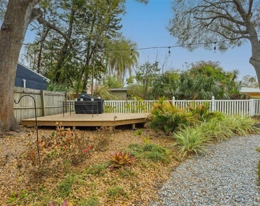 2603 N Ridgewood Avenue - Photo Thumbnail 7