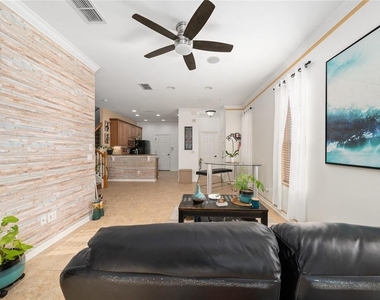 14200 Oasis Cove Boulevard - Photo Thumbnail 6
