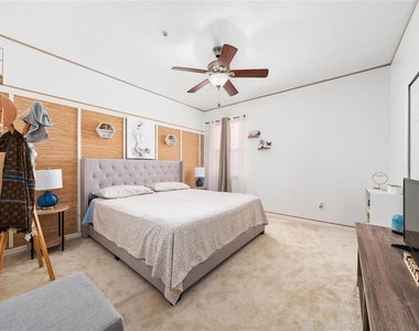 14200 Oasis Cove Boulevard - Photo Thumbnail 19