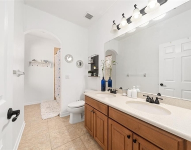14200 Oasis Cove Boulevard - Photo Thumbnail 28