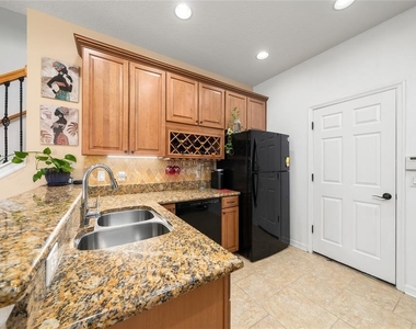14200 Oasis Cove Boulevard - Photo Thumbnail 11