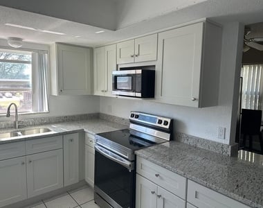 2409 Barley Club Drive - Photo Thumbnail 2