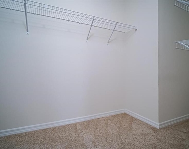 326 Meadowbrook Boulevard - Photo Thumbnail 14
