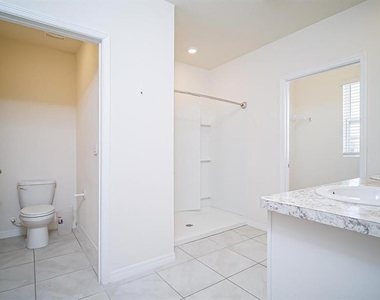 326 Meadowbrook Boulevard - Photo Thumbnail 11