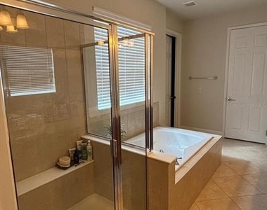 464 Douglas Edward Drive - Photo Thumbnail 14