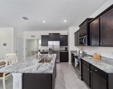 4110 Nw 44 Circle - Photo Thumbnail 15