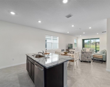 4110 Nw 44 Circle - Photo Thumbnail 16