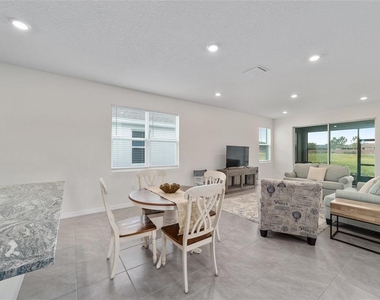 4110 Nw 44 Circle - Photo Thumbnail 12