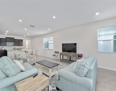4110 Nw 44 Circle - Photo Thumbnail 10