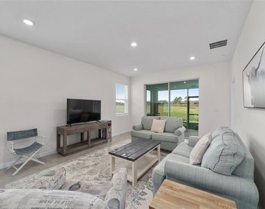 4110 Nw 44 Circle - Photo Thumbnail 7