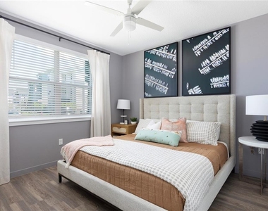 10105 Selten Way - Photo Thumbnail 7