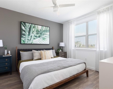 10105 Selten Way - Photo Thumbnail 9