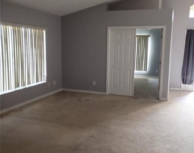 254 Hunt Street - Photo Thumbnail 4