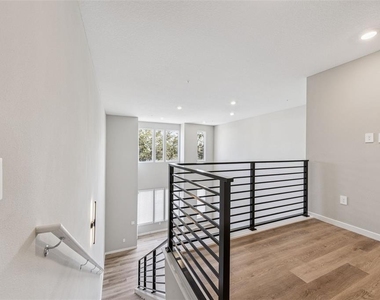 2316 E Concord Street - Photo Thumbnail 3