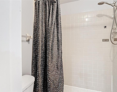 571 Hunter Circle - Photo Thumbnail 18