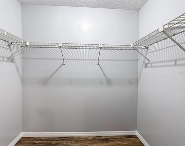 571 Hunter Circle - Photo Thumbnail 19