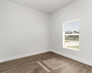 1213 Waterford Street Se - Photo Thumbnail 17