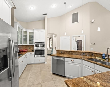 9502 Portbury Drive - Photo Thumbnail 13